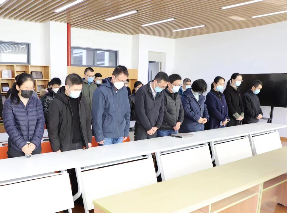 文理学院师生收听收看江泽民同志追悼大会