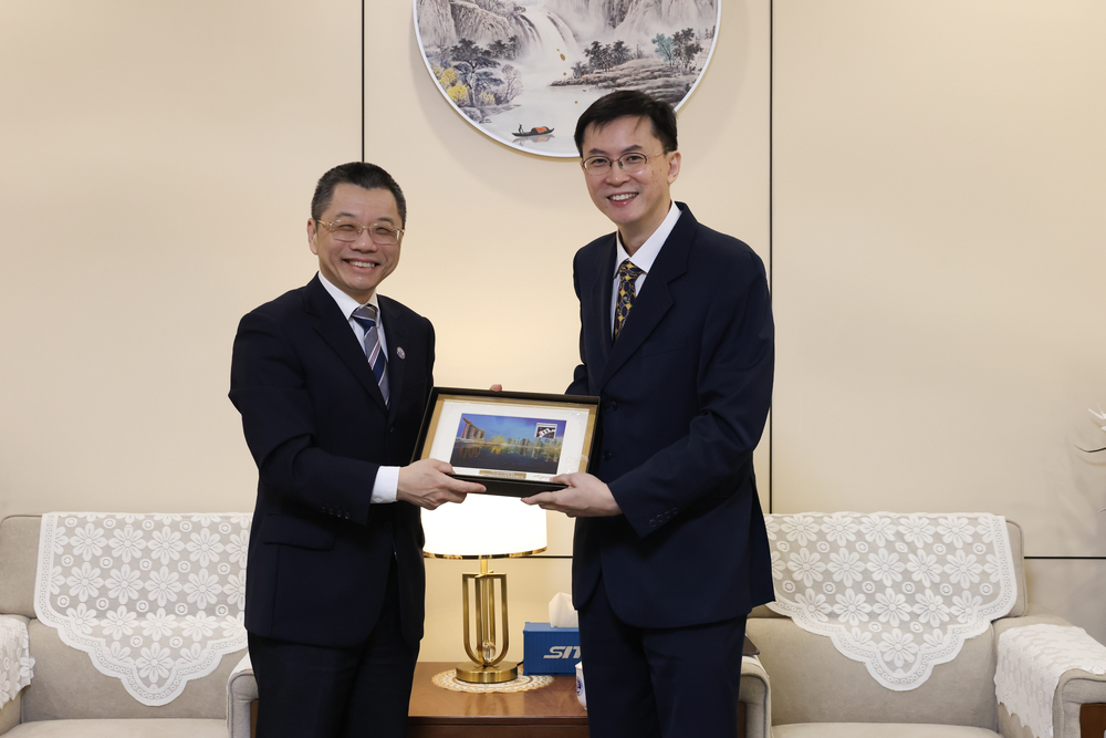 陆靖会见林勤成一行