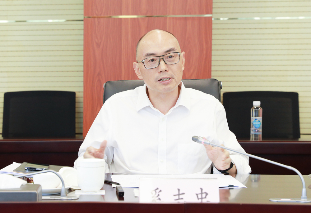 奚志忠介绍港城集团发展历程