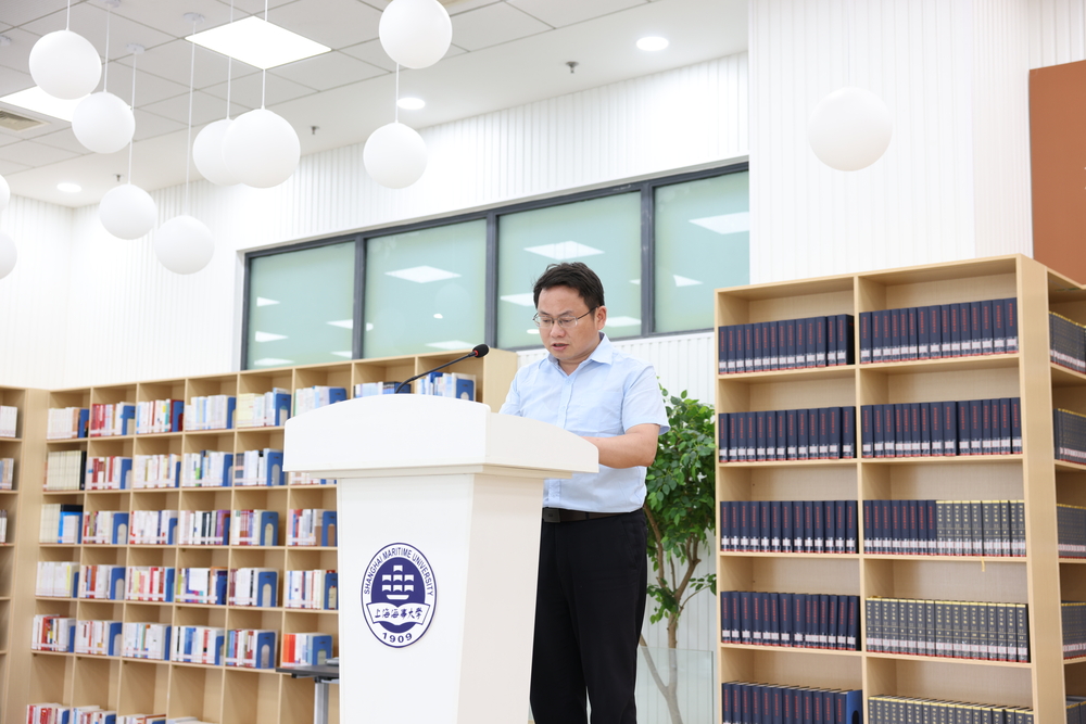 经济管理学院院长吴先华发言