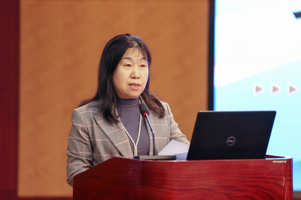 沙梅教授作交流发言