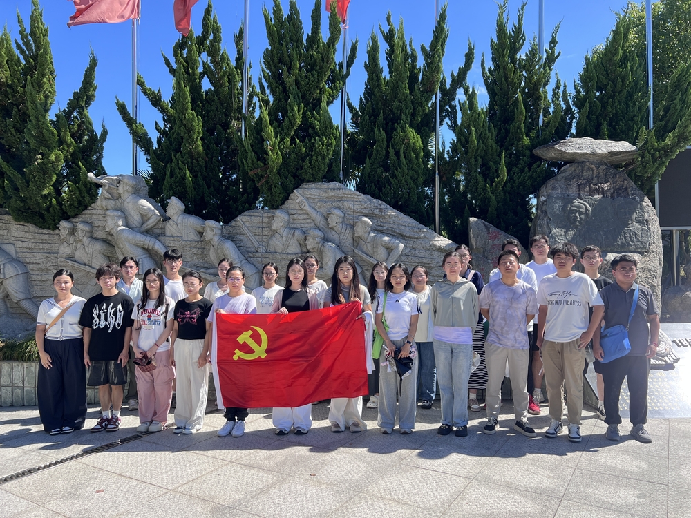 理学院组织学生参观上海中国人民志愿军纪念馆